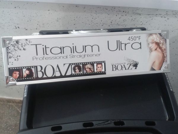 PRANCHA TITANIUM BOAZ HAIR PROFISSIONAL 450°F